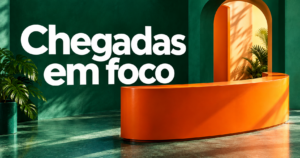 Capa editorial com a chamada Chegadas em foco diante de uma composição arquitetônica esmeralda e laranja.